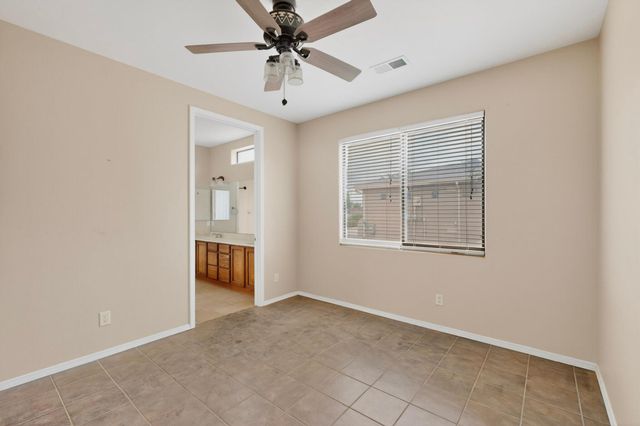 624 5th Street NE, Rio Rancho, NM 87124