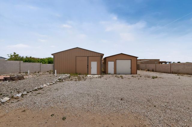 624 5th Street NE, Rio Rancho, NM 87124