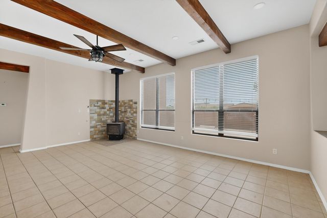 624 5th Street NE, Rio Rancho, NM 87124