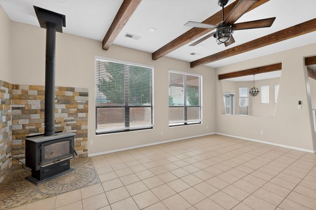 624 5th Street NE, Rio Rancho, NM 87124