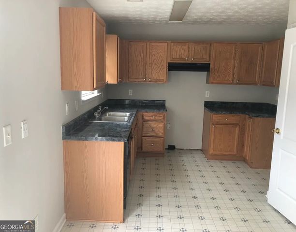 728 Georgetown Court, Jonesboro, GA 30236