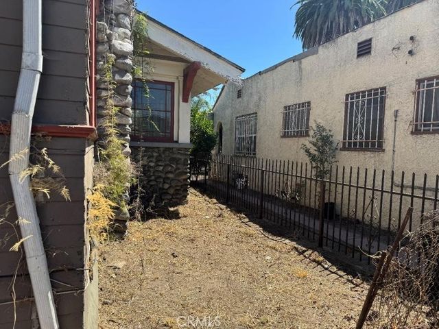 1749 W 49th, Los Angeles, CA 90062