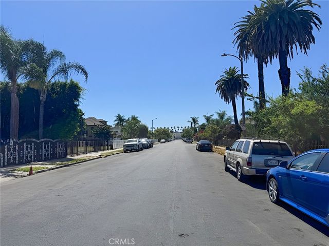 1749 W 49th, Los Angeles, CA 90062