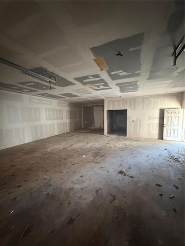 828 S 16th Street, Chickasha, OK 73018