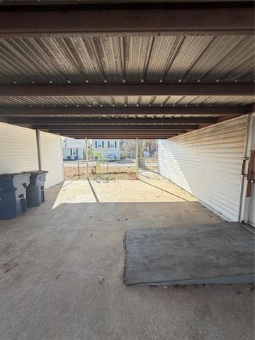 828 S 16th Street, Chickasha, OK 73018