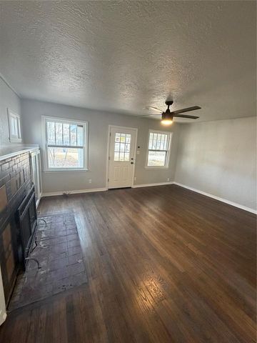 828 S 16th Street, Chickasha, OK 73018