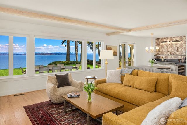 12960 Sunrise Drive NE, Bainbridge Island, WA 98110