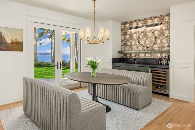 12960 Sunrise Drive NE, Bainbridge Island, WA 98110