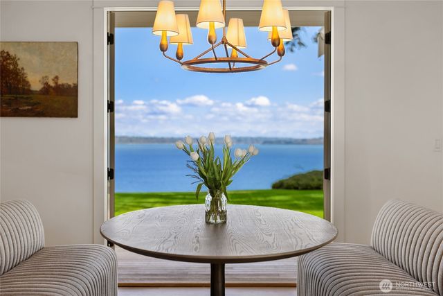 12960 Sunrise Drive NE, Bainbridge Island, WA 98110