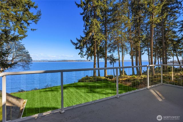 12960 Sunrise Drive NE, Bainbridge Island, WA 98110