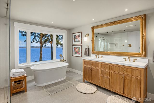 12960 Sunrise Drive NE, Bainbridge Island, WA 98110
