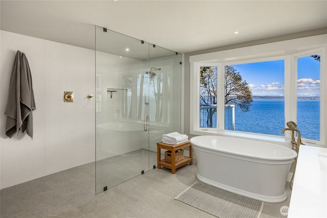 12960 Sunrise Drive NE, Bainbridge Island, WA 98110