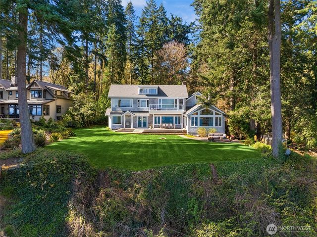12960 Sunrise Drive NE, Bainbridge Island, WA 98110