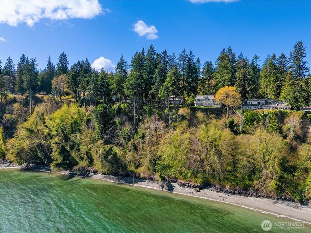 12960 Sunrise Drive NE, Bainbridge Island, WA 98110