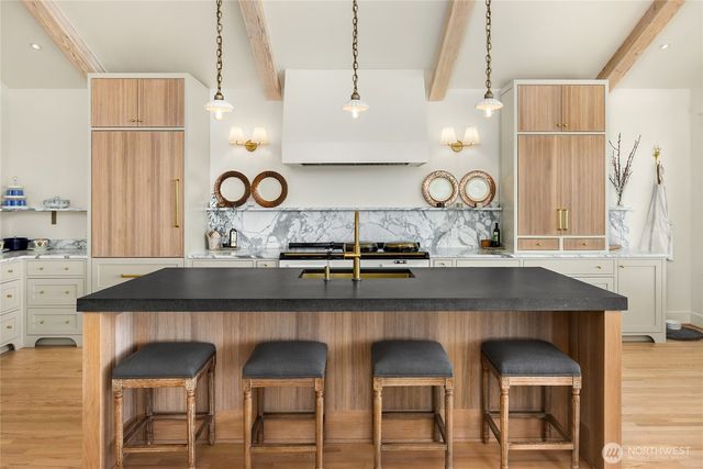 12960 Sunrise Drive NE, Bainbridge Island, WA 98110