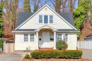 99 Wall Street 2, Huntington, NY 11743