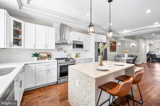 1206 S CHARLES ST, Baltimore, MD 21230
