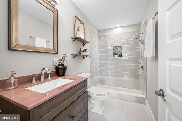 1206 S CHARLES ST, Baltimore, MD 21230
