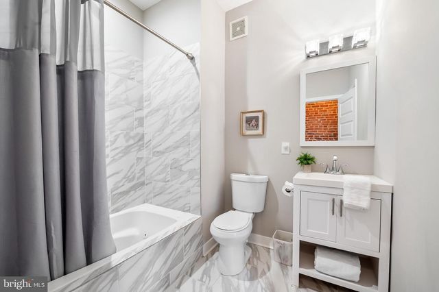 1206 S CHARLES ST, Baltimore, MD 21230
