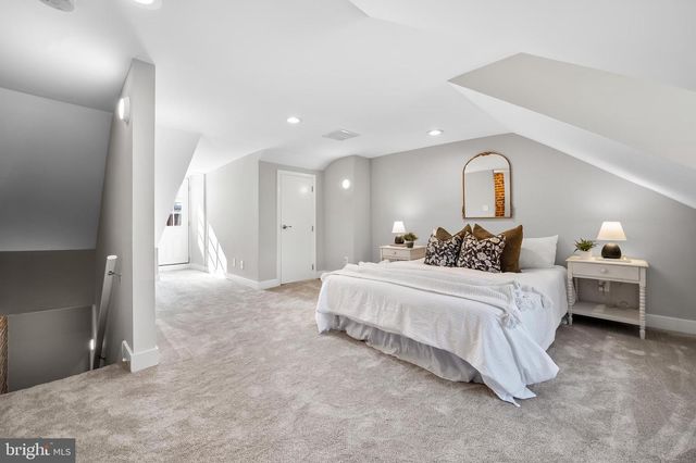 1206 S CHARLES ST, Baltimore, MD 21230