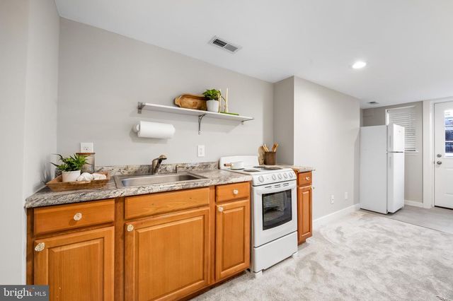 1206 S CHARLES ST, Baltimore, MD 21230