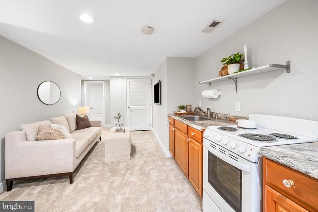 1206 S CHARLES ST, Baltimore, MD 21230