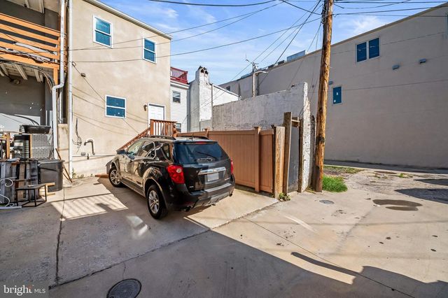1206 S CHARLES ST, Baltimore, MD 21230