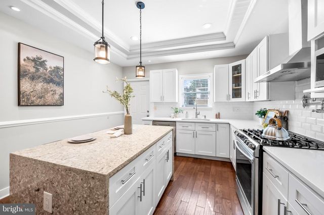 1206 S CHARLES ST, Baltimore, MD 21230