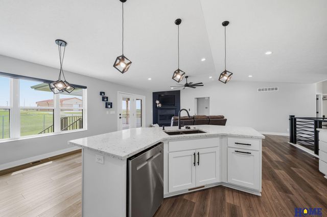 8716 S 83rd Court, Lincoln, NE 68516