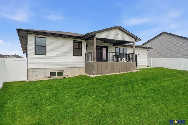 8716 S 83rd Court, Lincoln, NE 68516