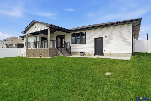 8716 S 83rd Court, Lincoln, NE 68516