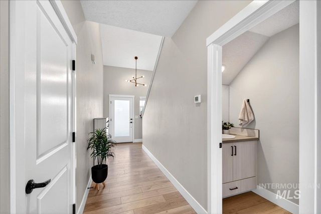 6025 S Catria Pl, Meridian, ID 83642
