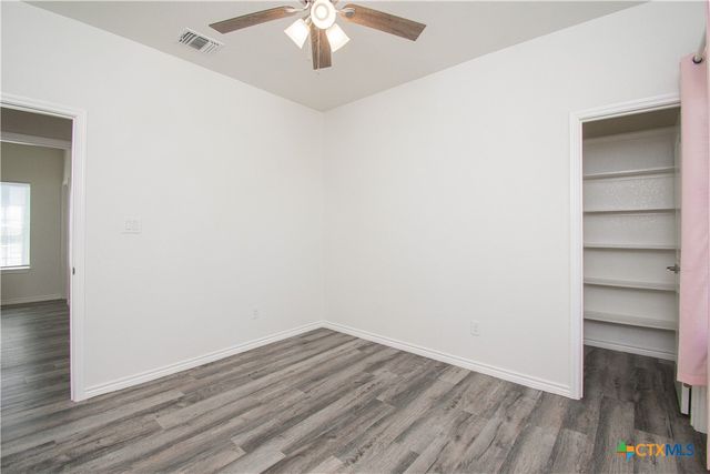 102 Carley Court, Little River Academy, TX 76554