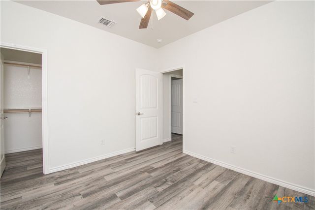 102 Carley Court, Little River Academy, TX 76554