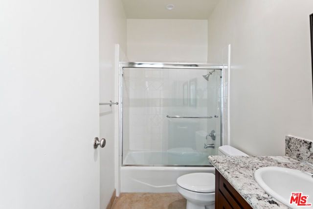 430 MAPLE Drive 203, Beverly Hills, CA 90210