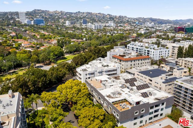 430 MAPLE Drive 203, Beverly Hills, CA 90210