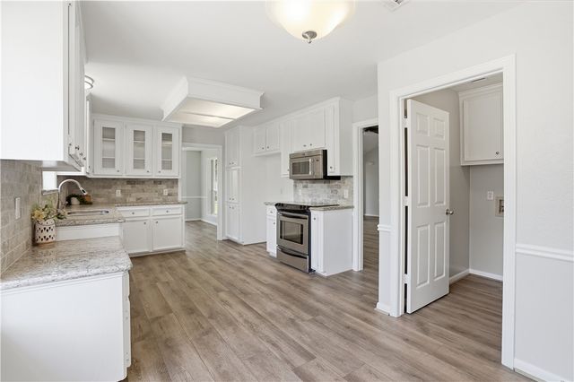205 Chimney Hill Circle, College Station, TX 77840