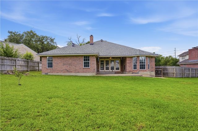 205 Chimney Hill Circle, College Station, TX 77840