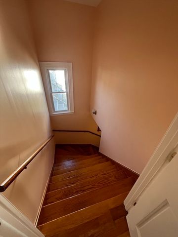 71 Cherry St. 2, Newton, MA 02465