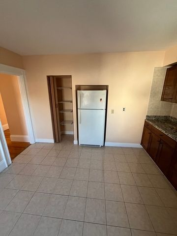 71 Cherry St. 2, Newton, MA 02465