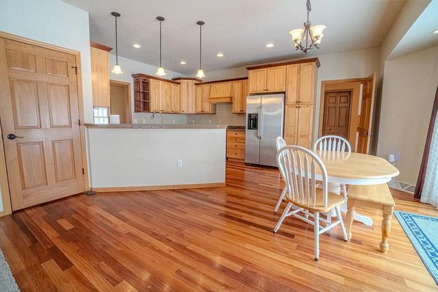 5648 Silver Oak Drive, Fitchburg, WI 53711