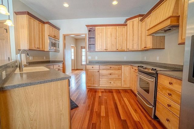 5648 Silver Oak Drive, Fitchburg, WI 53711