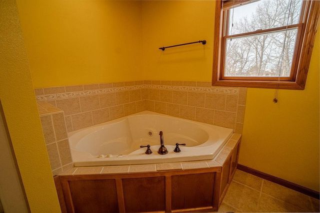 5648 Silver Oak Drive, Fitchburg, WI 53711