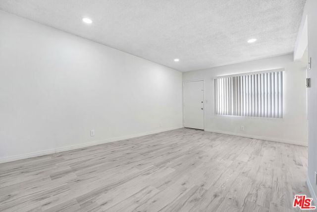 1740 S Hauser Boulevard 11, Los Angeles, CA 90019