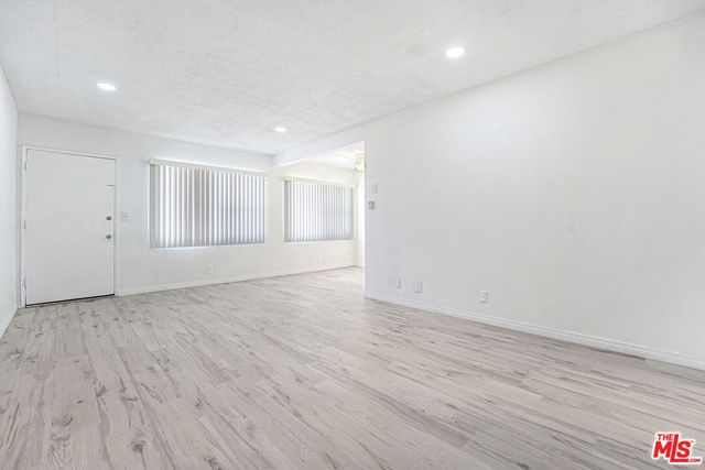 1740 S Hauser Boulevard 11, Los Angeles, CA 90019