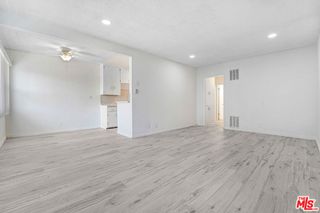 1740 S Hauser Boulevard 11, Los Angeles, CA 90019