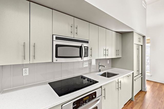 33 3rd Avenue PH309, Boston, MA 02129