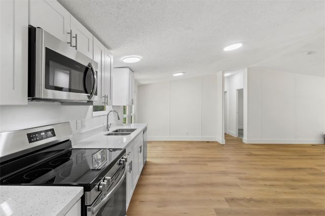 13488 Enchanted Cove, Willis, TX 77318