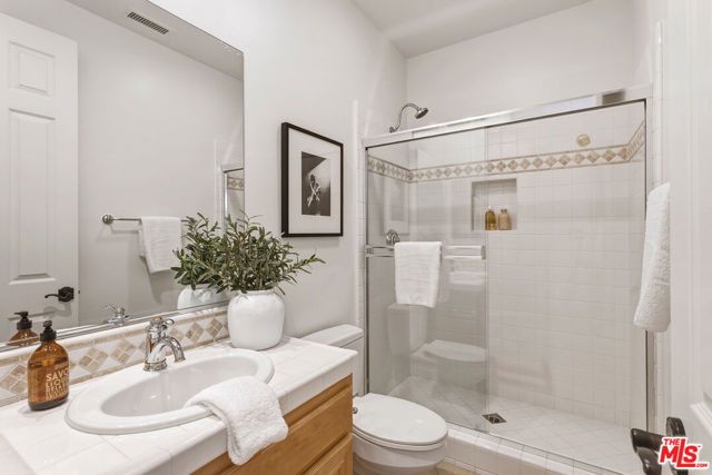 5701 Calais Court, Calabasas, CA 91302