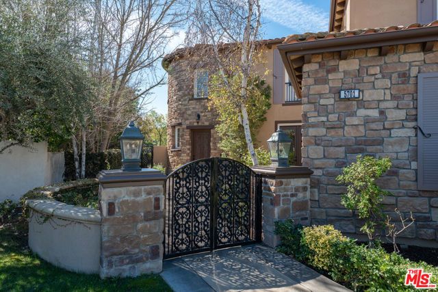 5701 Calais Court, Calabasas, CA 91302